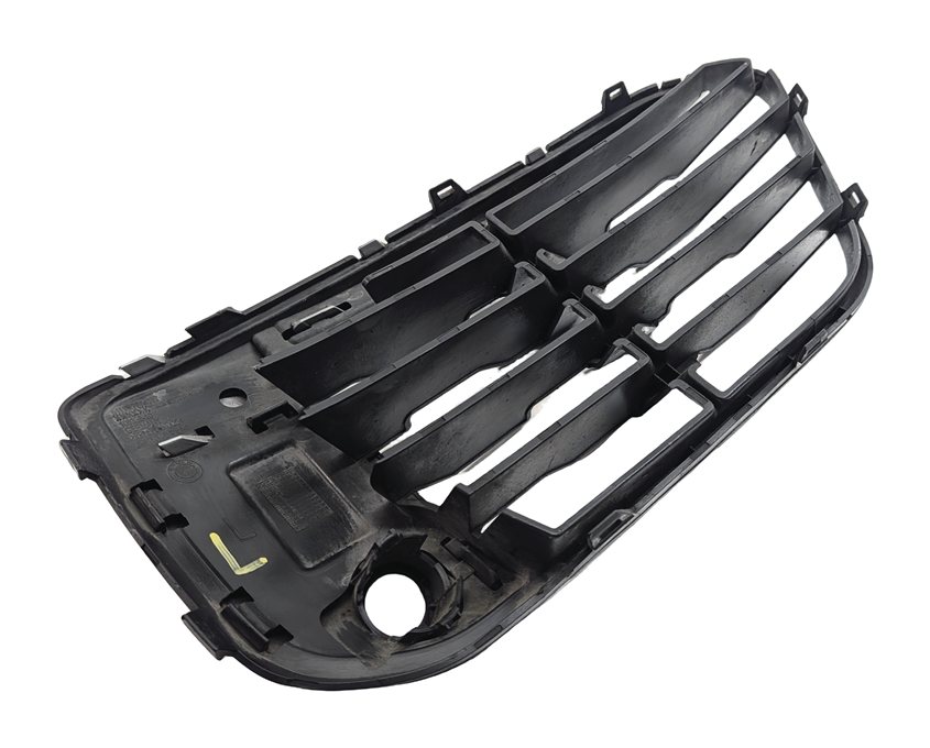 Thumbnail 6: 2016-2019 BMW X1 (F48) LEFT FRONT DRIVER LOWER BUMPER AIR VENT GRILLE TRIM
