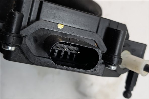 Thumbnail 6: 2016 RANGE ROVER (L405) REAR LEFT TRUNK LIFTGATE HATCH LID LOCK LATCH ACTUATOR