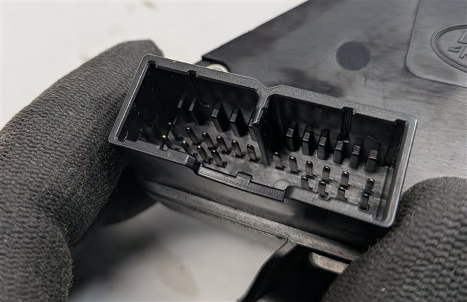 Thumbnail 7: 2016 RANGE ROVER L405 FRONT RIGHT PASSENGER SEAT POSITION ADJUST SWITCH w/LUMBAR
