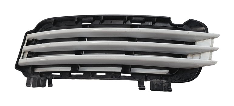 Thumbnail 2: 2016 RANGE ROVER (L405) FRONT LEFT DRIVER LOWER BUMPER VENT GRILLE END TRIM