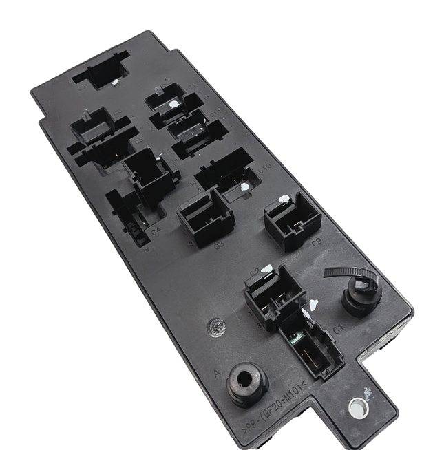 Thumbnail 6: 2016 RANGE ROVER (L405) FRONT RIGHT PASSENGER FUSE RELAY BOX PANEL