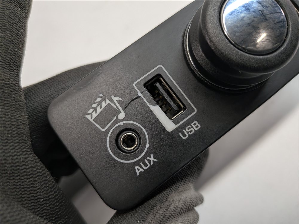 Thumbnail 7: 2016 RANGE ROVER (L405) AUX IN USB JACK w/ 12V POWER SOCKET OUTLET PANEL