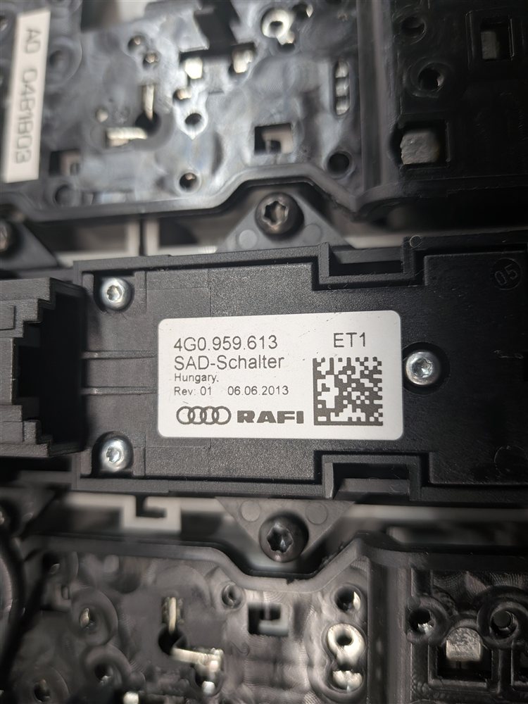 Thumbnail 7: 2014 AUDI A7 (C7 4G8) FRONT INTERIOR DOME MAP READING COURTESY LIGHT LAMP (Gray)