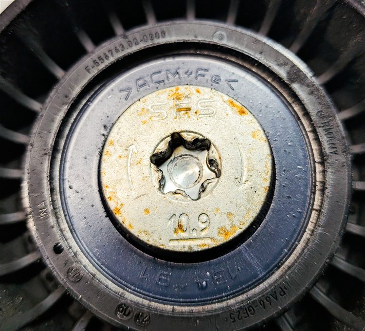 Thumbnail 10: 2010 BMW X6 (E71) 3.0L (N54) ENGINE BELT TENSIONER PULLEY