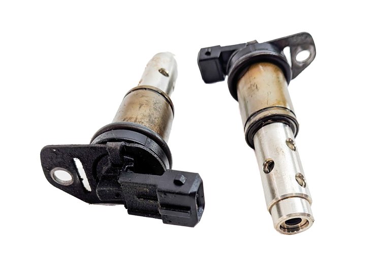 Thumbnail 1: 2010 BMW X6 (E71) 3.0L (N54) ENGINE CAMSHAFT CAM SHAFT SOLENOID MODULE SET/2