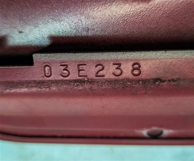 Thumbnail 7: 2008-2014 BMW X6 (E71) FUEL TANK DOOR LID COVER TRIM (Red)