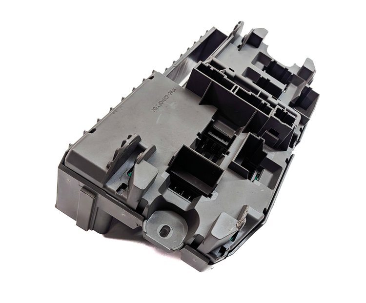 Thumbnail 6: 2010 BMW X6 (E71) 3.0L (N54) CABIN FUSE RELAY JUNCTION BOX PANEL