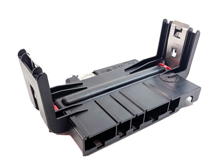 Thumbnail 5: 2010 BMW X6 (E71) 3.0L (N54) ENGINE POSITIVE BATTERY TERMINAL DISTRIBUTION PLATE
