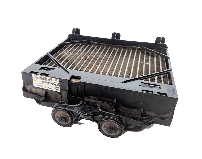 Thumbnail 2: 10-19 BMW 535i 550i 640i 740i 750i 760i (F01 F07 F10) ENGINE OIL COOLER RADIATOR