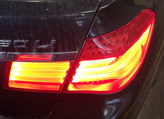 Thumbnail 2: 09-12 BMW 7 SERIES (F01) REAR RIGHT PASSENGER OUTER TAILLIGHT BRAKE LIGHT LAMP