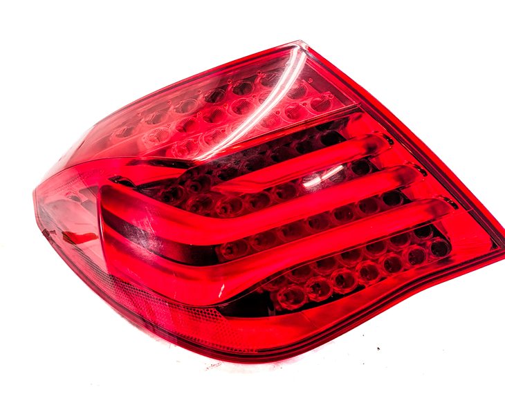 Thumbnail 1: 2009-2012 BMW 7 SERIES (F01) LEFT DRIVER REAR OUTER TAILLIGHT BRAKE LIGHT LAMP