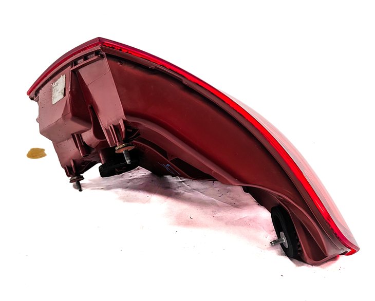 Thumbnail 5: 2009-2012 BMW 7 SERIES (F01) LEFT DRIVER REAR OUTER TAILLIGHT BRAKE LIGHT LAMP
