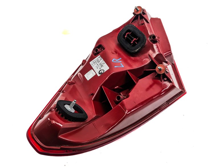 Thumbnail 8: 2009-2012 BMW 7 SERIES (F01) LEFT DRIVER REAR OUTER TAILLIGHT BRAKE LIGHT LAMP