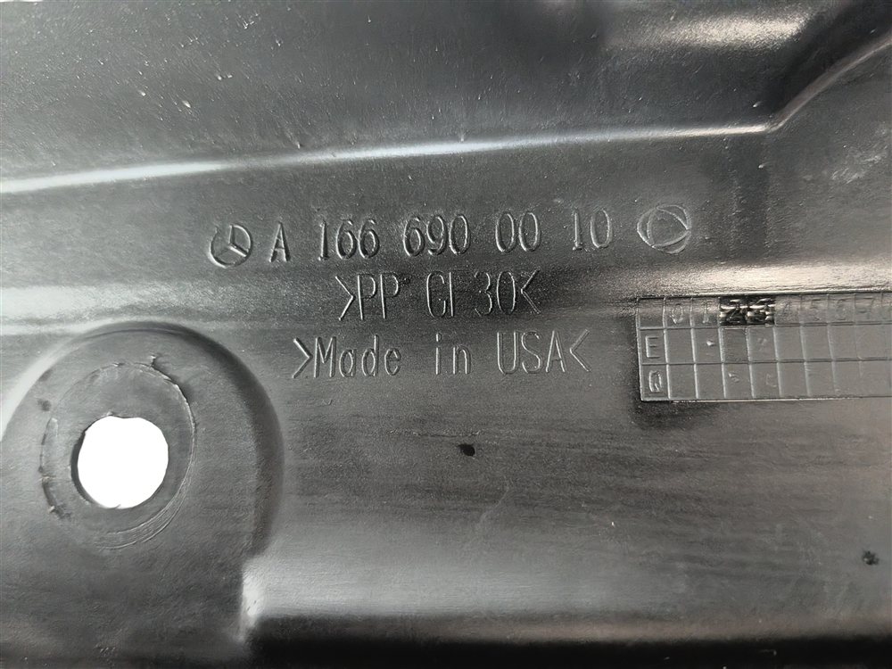 Thumbnail 5: 13-19 MERCEDES GL GLS CLASS (X166) LEFT DRIVER SIDE RUNNING BOARD MOUNT BRACKET