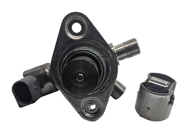 Thumbnail 5: 11-20 MERCEDES E S SL GL (W205 W166 W212 X166 X253) V8 LEFT MECHANICAL FUEL PUMP