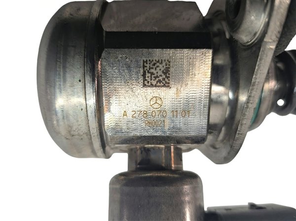 Thumbnail 8: 11-20 MERCEDES E S SL GL (W205 W166 W212 X166 X253) V8 LEFT MECHANICAL FUEL PUMP