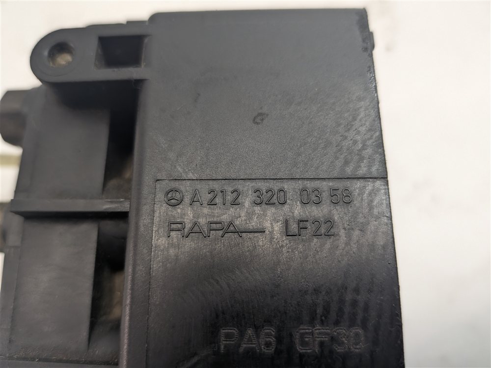 Thumbnail 8: 2016 MERCEDES GL450 (X166) AIRMATIC AIR SUSPENSION CONTROL VALVE BLOCK