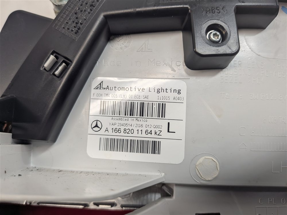 Thumbnail 8: 13-16 MERCEDES GL350 GL450 GL550 (X166) LEFT DRIVER INNER TAILLIGHT LIGHT LAMP