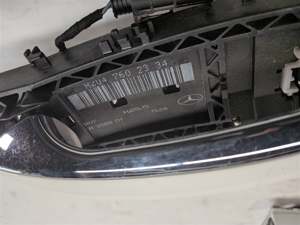 Thumbnail 9: 14-20 E GL ML SL (W166 W212 X166) FRONT LEFT DRIVER KEYLESS DOOR HANDLE (White)