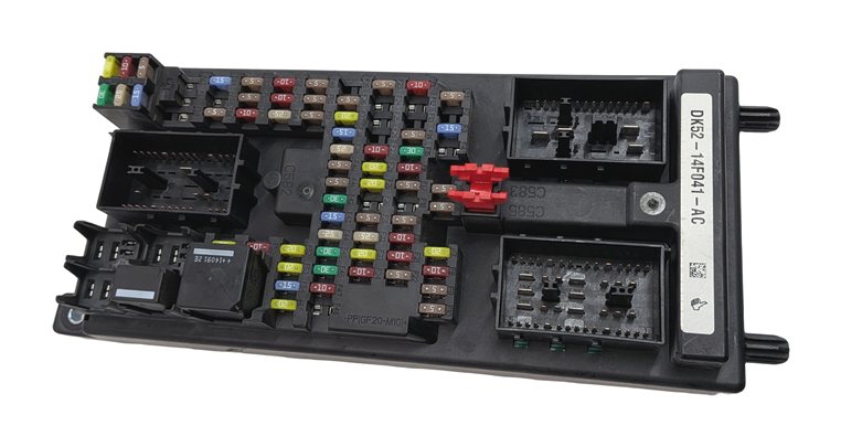 Thumbnail 2: 2014 RANGE ROVER (L405) 5.0L SUPER (508PS / AJ133S) FUSE RELAY BOX PANEL
