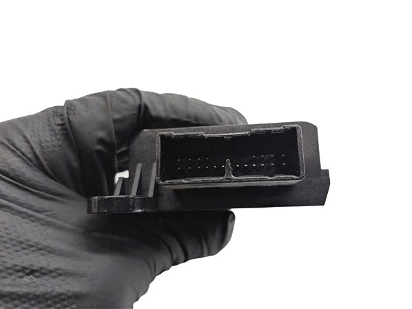 Thumbnail 6: 2014 RANGE ROVER (L405) FRONT LEFT DRIVER SEAT HEATER HEAT CONTROL MODULE