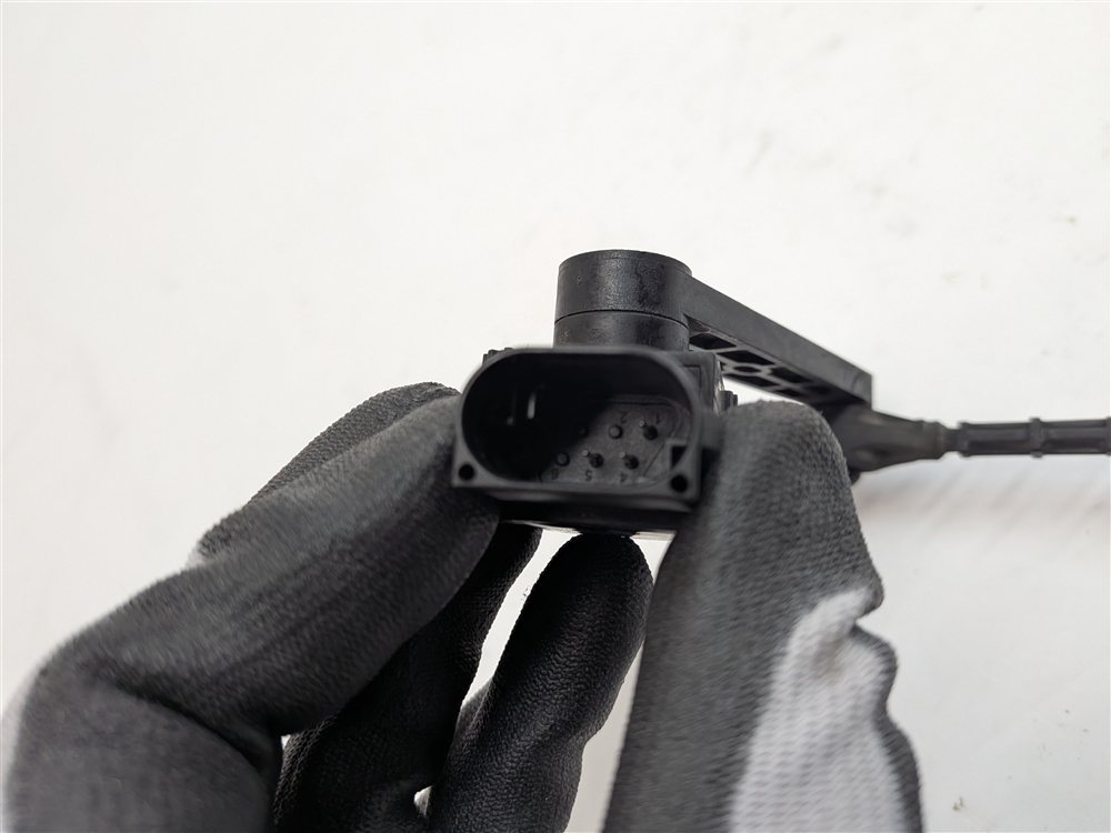 Thumbnail 5: 2014 RANGE ROVER (L405) FRONT RIGHT PASSENGER SUSPENSION HEIGHT LEVEL SENSOR
