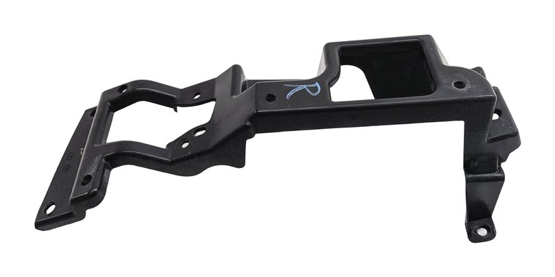 Thumbnail 2: 2014 RANGE ROVER (L405) FRONT RIGHT PASSENGER FOGLIGHT LAMP MOUNT BRACKET