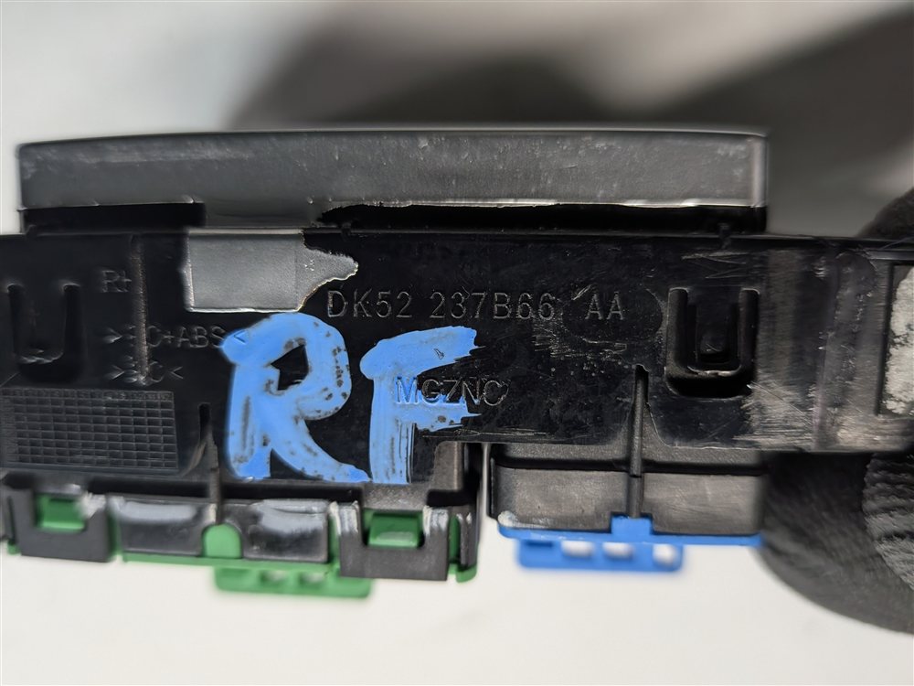 Thumbnail 7: 2014 RANGE ROVER (L405) FRONT RIGHT PASSENGER DOOR LOCK SWITCH w/ MEMORY