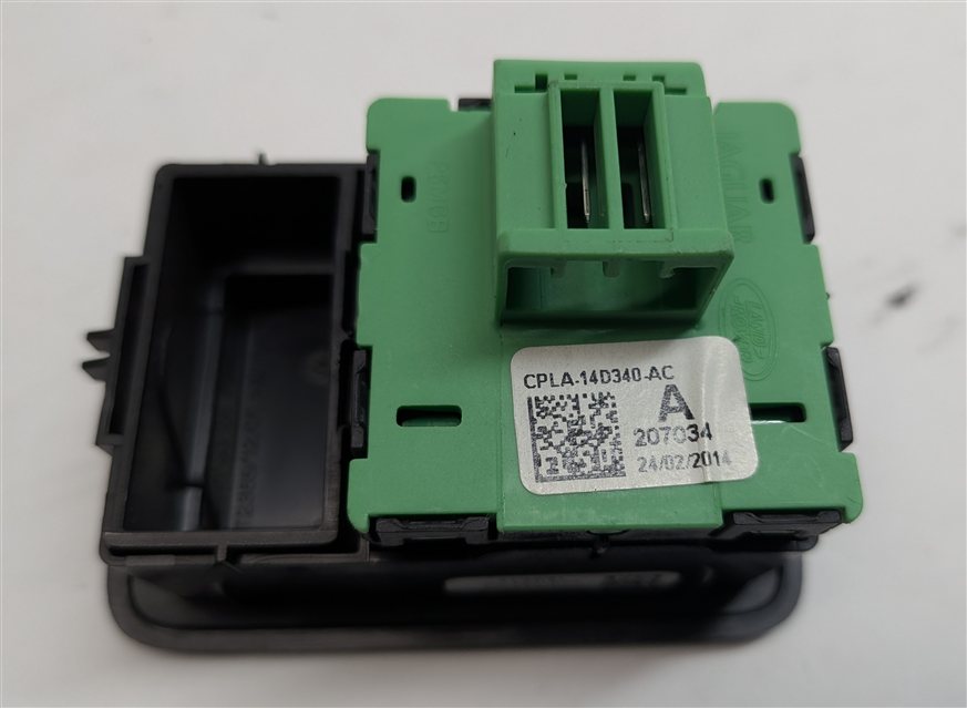 Thumbnail 7: 2014 RANGE ROVER (L405) REAR FOLDING SEAT CONTROL SWITCH PANEL