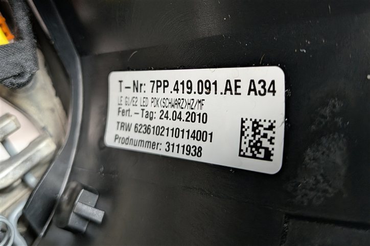 Thumbnail 5: 2011-2014 PORSCHE CAYENNE 958 DRIVER MULTIFUNCTION HEATED STEERING WHEEL (Black)