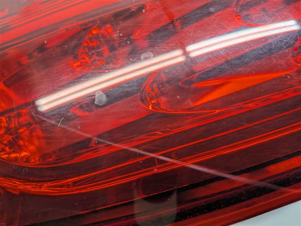 Thumbnail 7: 2011-2014 PORSCHE CAYENNE (958) RIGHT PASSENGER OUTER TAILLIGHT BRAKE LIGHT LAMP