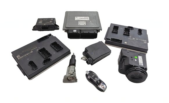 11-14 PORSCHE CAYENNE (958) 4.8L NON-TURBO ENGINE ECM IMMOBILIZER MODULE KEY SET