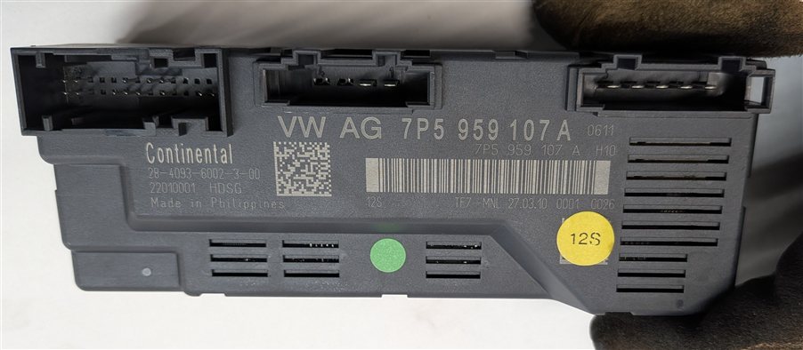 Thumbnail 5: 2011 PORSCHE CAYENNE (958) REAR TRUNK LIFTGATE HATCH LID CONTROL MODULE