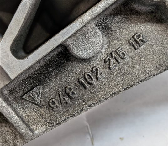 Thumbnail 6: 2011 PORSCHE CAYENNE (958) 4.8L (M48.02) NON TURBO ENGINE MOTOR MOUNT BRACKET