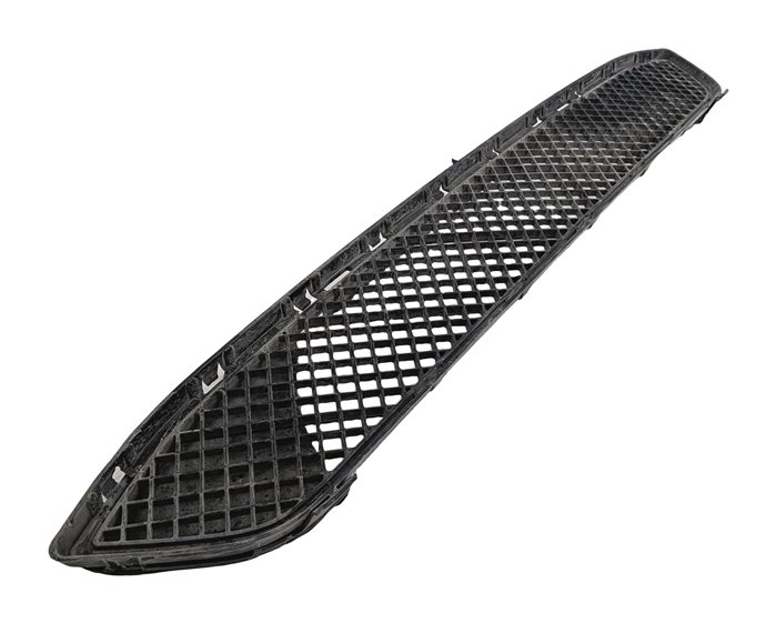 2013-2015 BMW X1 (E84) FRONT LOWER CENTER BUMPER GRILLE (BLACK)