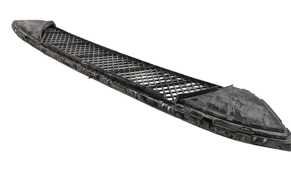 Thumbnail 5: 2013-2015 BMW X1 (E84) FRONT LOWER CENTER BUMPER GRILLE (BLACK)