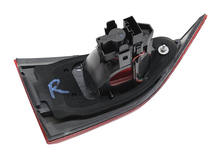 Thumbnail 7: 2012-2015 BMW X1 (E84) RIGHT PASSENGER REAR TRUNK INNER TAILLIGHT LIGHT LAMP