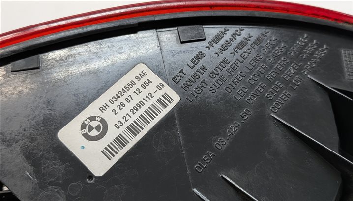 Thumbnail 10: 2012-2015 BMW X1 (E84) RIGHT PASSENGER REAR OUTER TAILLIGHT BRAKE LIGHT LAMP