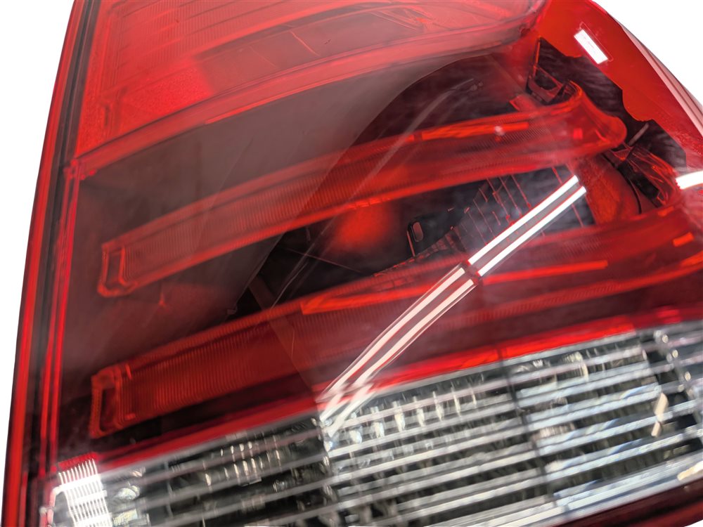 Thumbnail 12: 2012-2015 BMW X1 (E84) RIGHT PASSENGER REAR OUTER TAILLIGHT BRAKE LIGHT LAMP