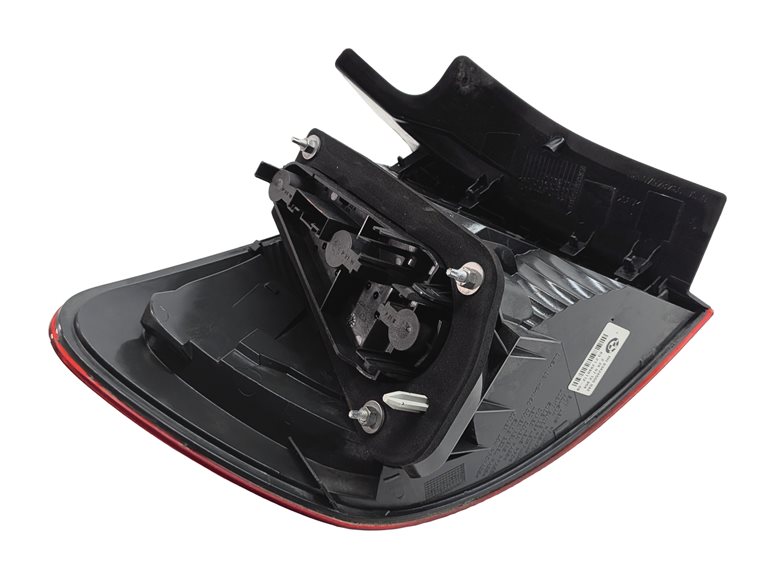 Thumbnail 6: 2012-2015 BMW X1 (E84) RIGHT PASSENGER REAR OUTER TAILLIGHT BRAKE LIGHT LAMP