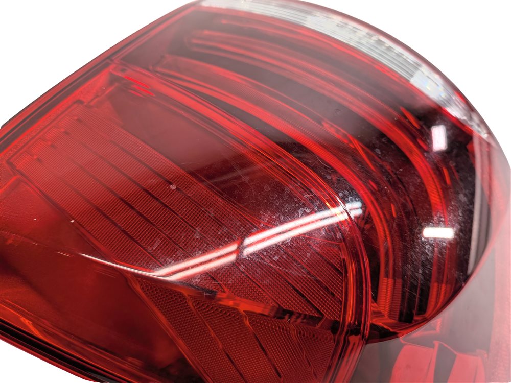 Thumbnail 12: 2012-2015 BMW X1 (E84) LEFT DRIVER REAR OUTER TAILLIGHT BRAKE LIGHT LAMP