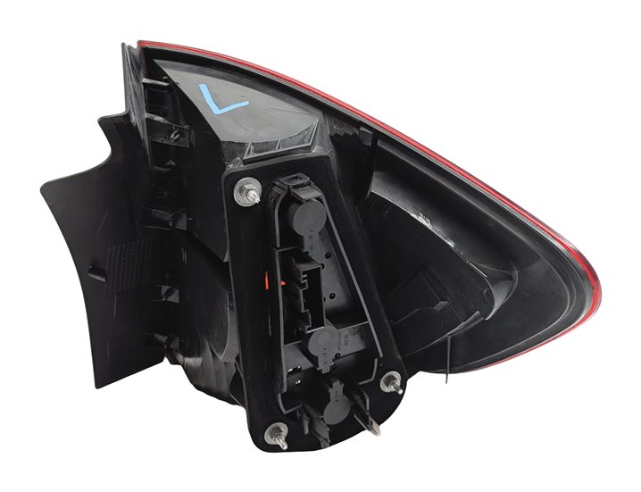 Thumbnail 5: 2012-2015 BMW X1 (E84) LEFT DRIVER REAR OUTER TAILLIGHT BRAKE LIGHT LAMP