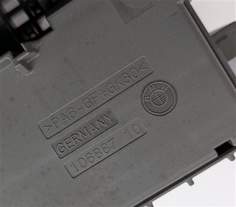 Thumbnail 7: 2013 BMW X1 (E84) 2.0L (N20) ENGINE FUSE RELAY CONTROL BOX PANEL
