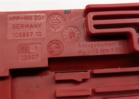 Thumbnail 8: 2013 BMW X1 (E84) 2.0L (N20) ENGINE FRONT POWER DISTRIBUTION PLATE BOX