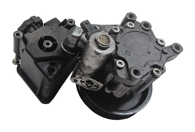Thumbnail 6: 2010-2011 MERCEDES E350 E550 (W212) POWER STEERING PUMP w/ PULLEY & RESERVOIR