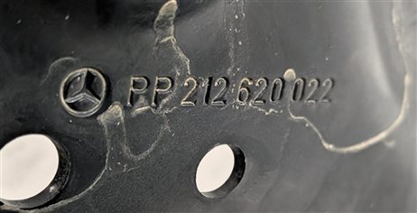 Thumbnail 7: 2011 MERCEDES E350 (W212) FRONT RIGHT PASSENGER HEADLIGHT LAMP MOUNT BRACKET