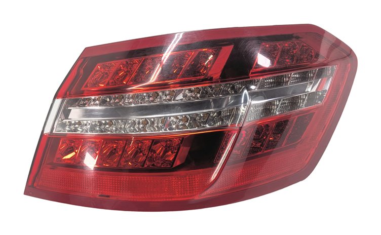 10-13 MERCEDES E-CLASS (W212) SEDAN RIGHT PASSENGER TAILLIGHT BRAKE LIGHT LAMP