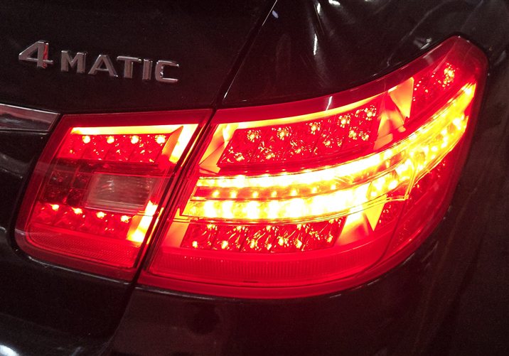 Thumbnail 2: 2010-2013 MERCEDES E300 E350 E400 E550 (W212) RIGHT INNER TAILLIGHT LIGHT LAMP