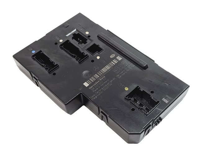 11-12 MERCEDES E350 E550 CLS550 (W212 W218) REAR SIGNAL ACQUISITION MODULE SAM