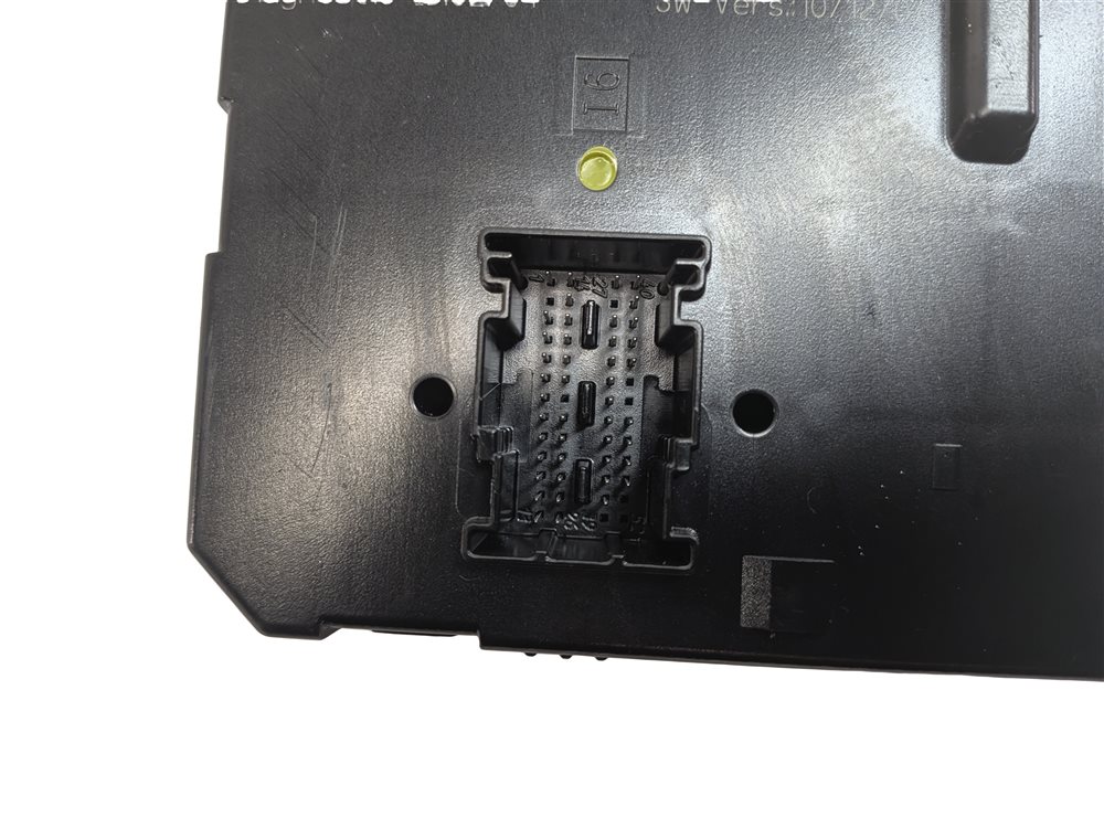 Thumbnail 5: 11-12 MERCEDES E350 E550 CLS550 (W212 W218) REAR SIGNAL ACQUISITION MODULE SAM